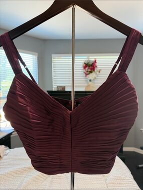 Abercrombie & Fitch Women's Pleated Burgundy Crop Top - Never worn